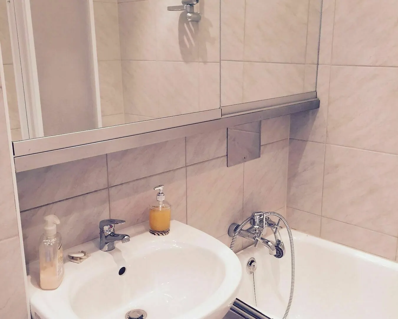 Apartment Affordable Studio Near City Center Vienna